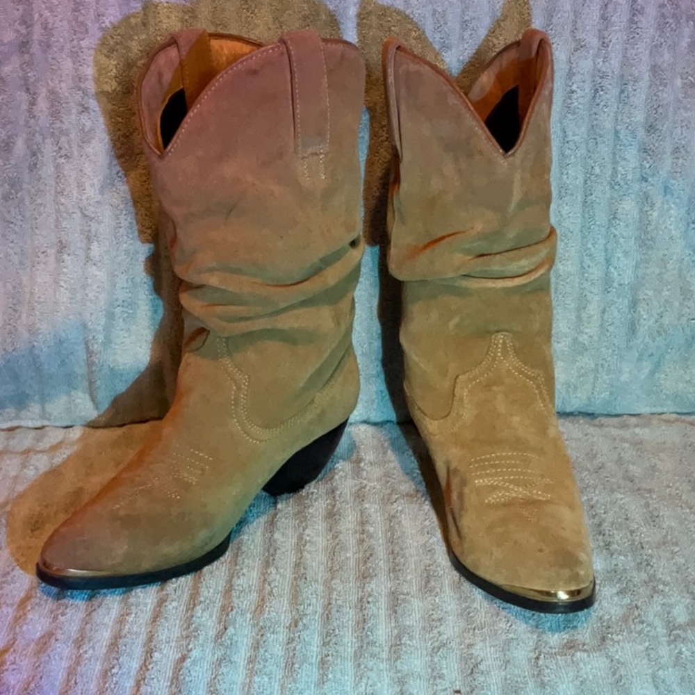Women’s brown suede ACME cowboy boots